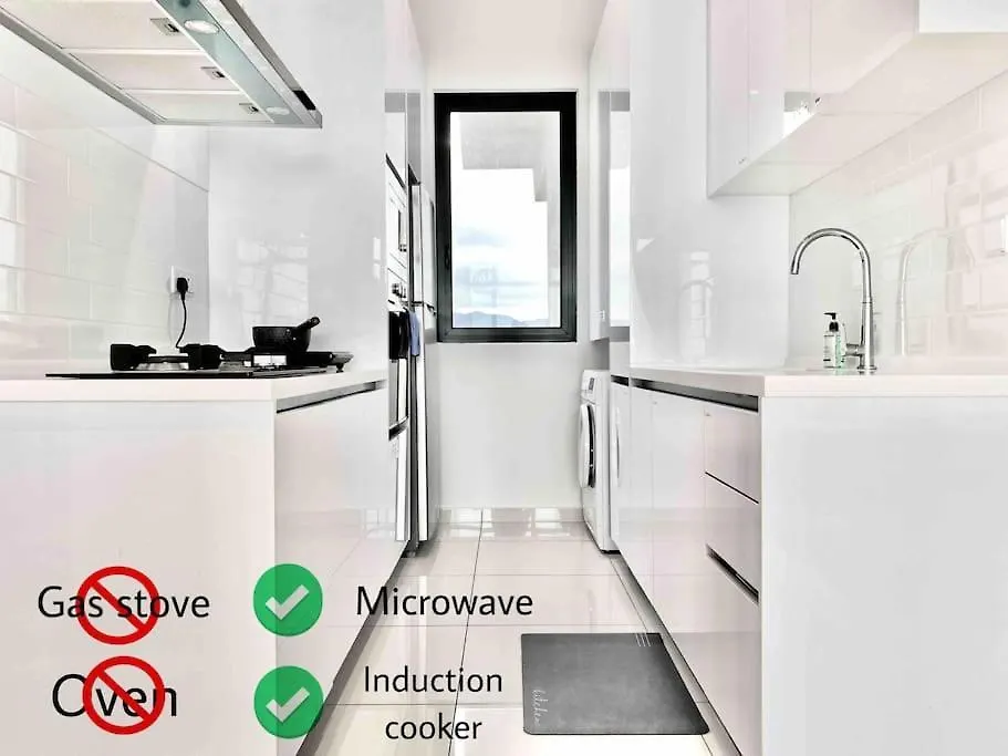 Beacon Executive Suites #Modern Chic #Skypool #Georgetown #5Pax #2Br 2Bath #2Queen 1Single #Quality Well Maintained #Private Host Apartment